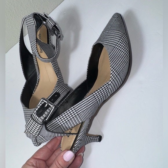 Gianni Bini Rizbee houndstooth black and white pointed toe kitten heels size 8 - Picture 5 of 11